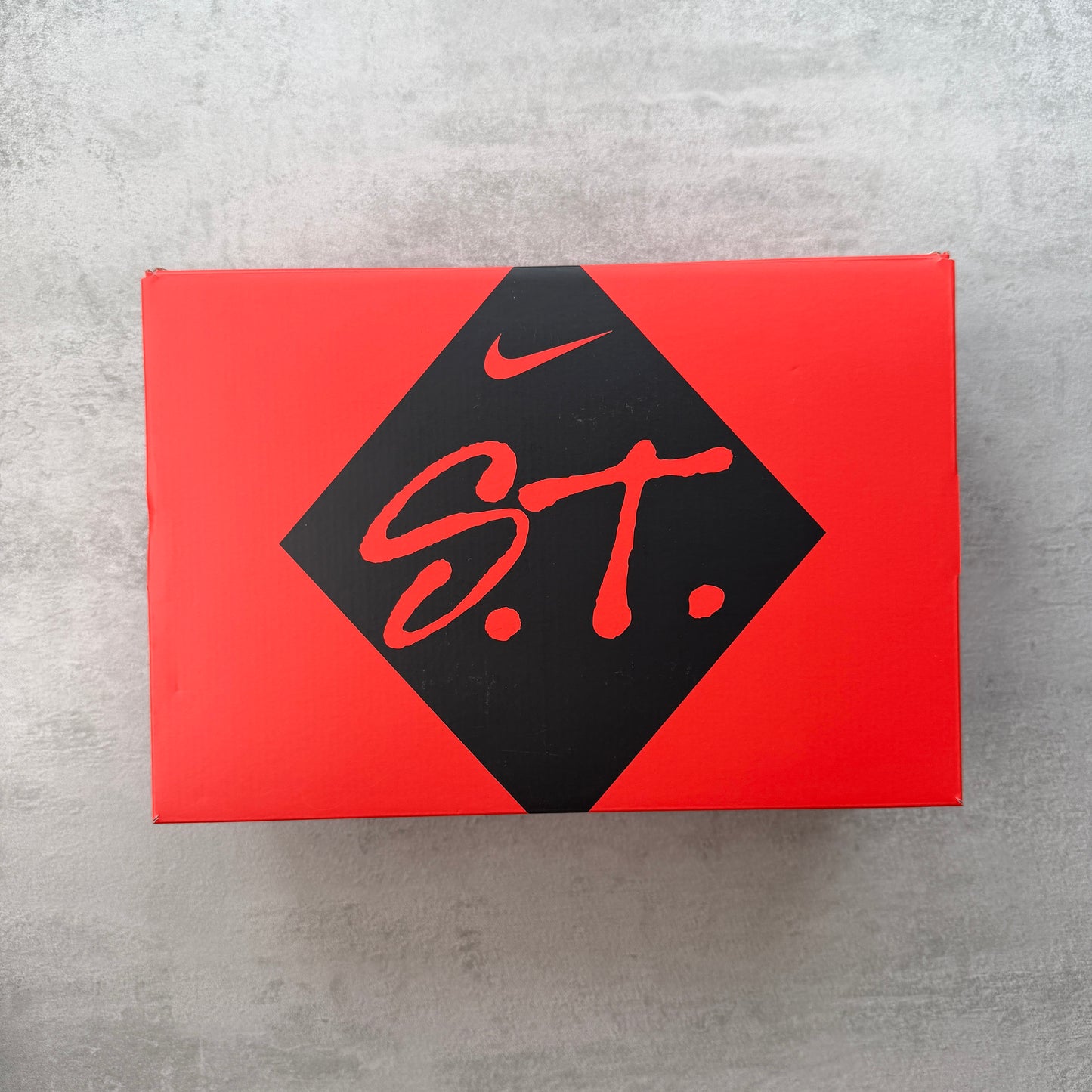 Nike S.T. Charge EP (Iron Grey/Metallic Gold)