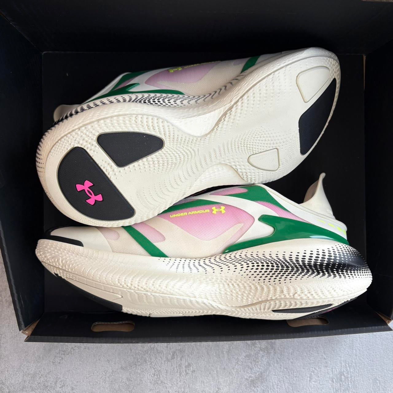 Under Armour Echo Ivory Dune