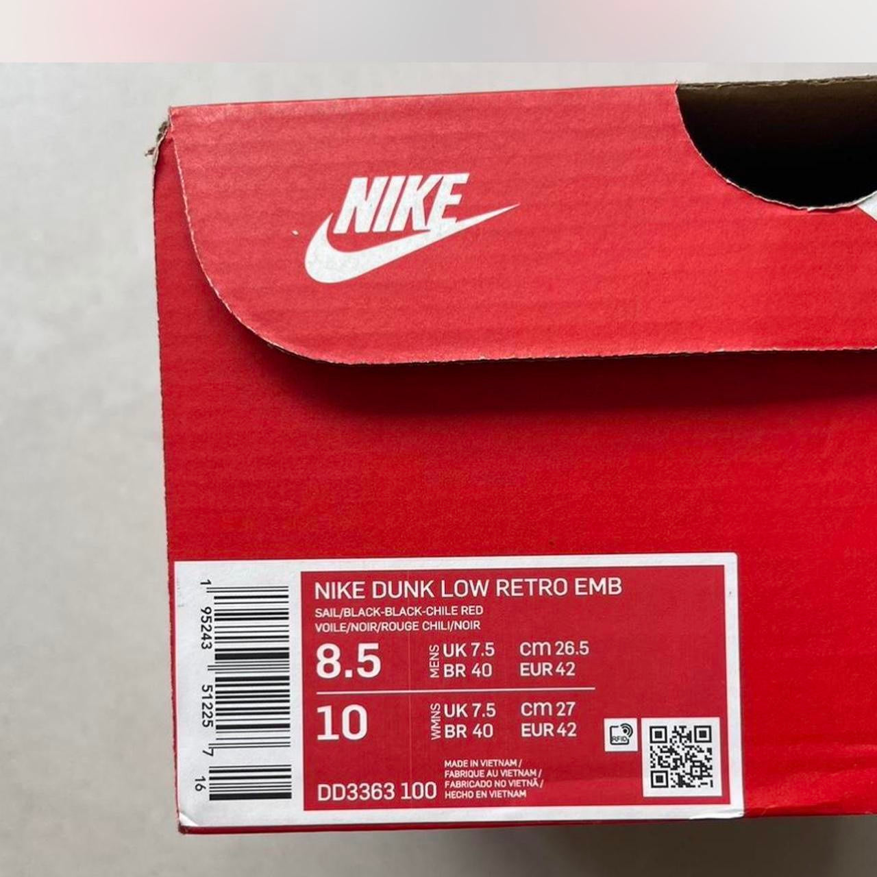 NIKE DUNK LOW RETRO EMB - Sail/Black/Red