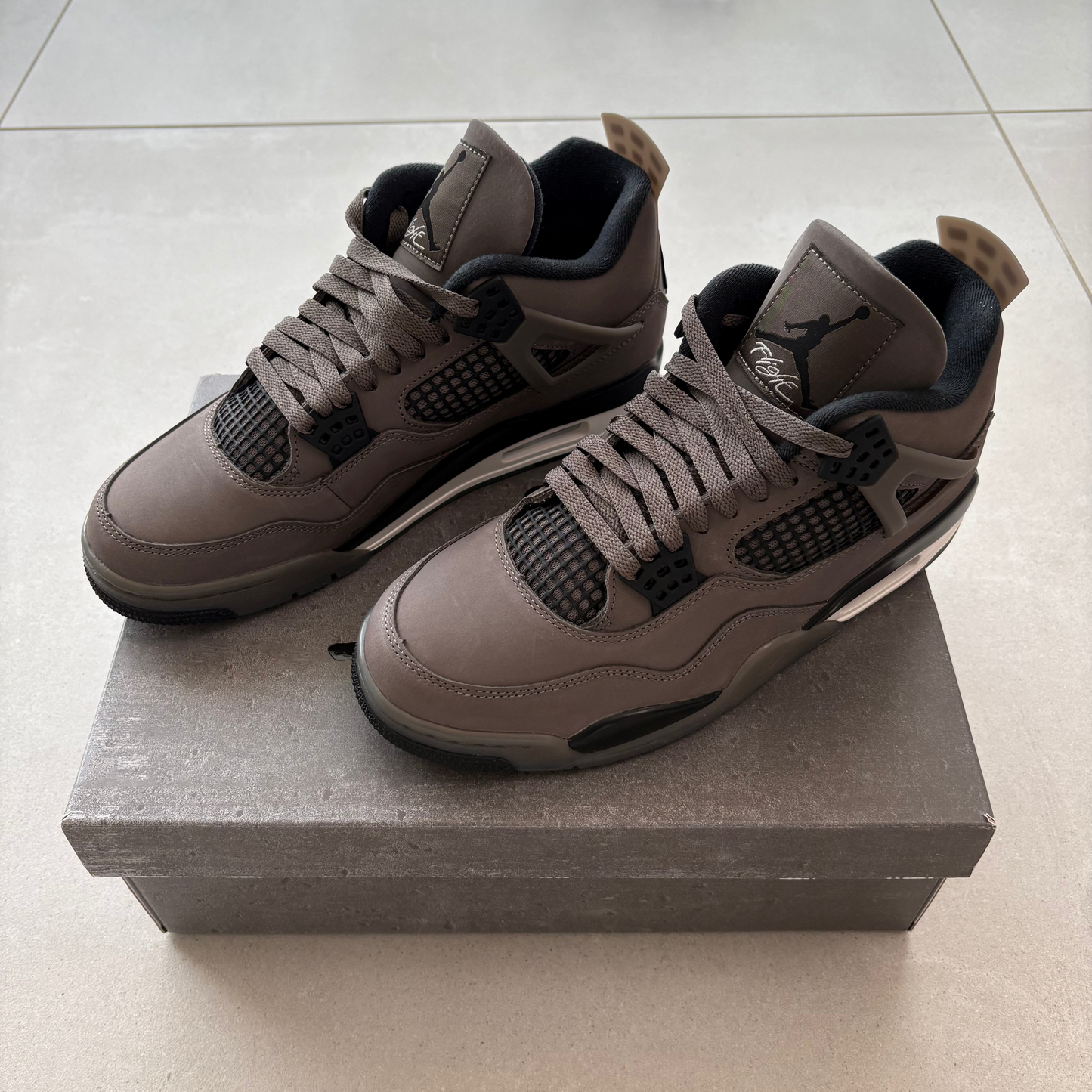 Air Jordan 4 Retro "Cave Stone" - UK 8.5