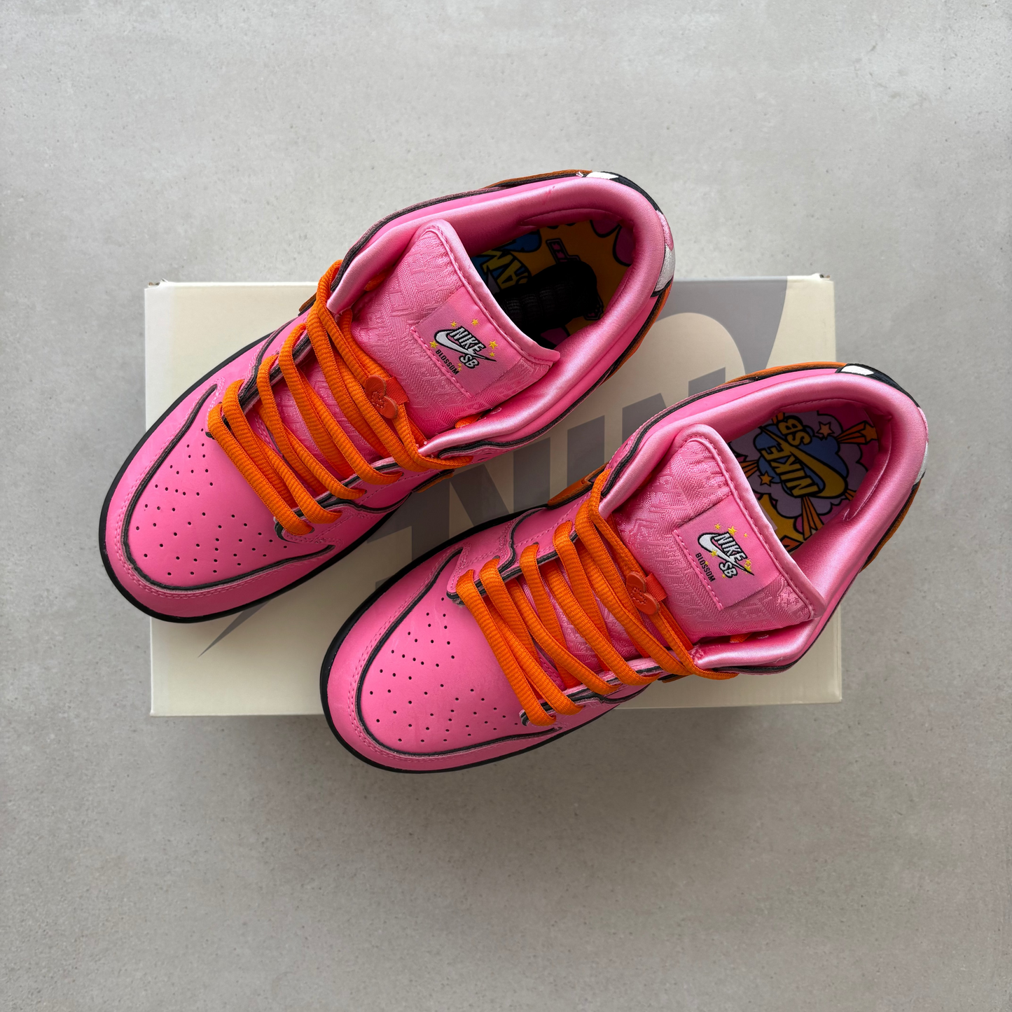 Nike The Powerpuff Girls x Dunk Low Pro SB QS 'Blossom' - UK 8