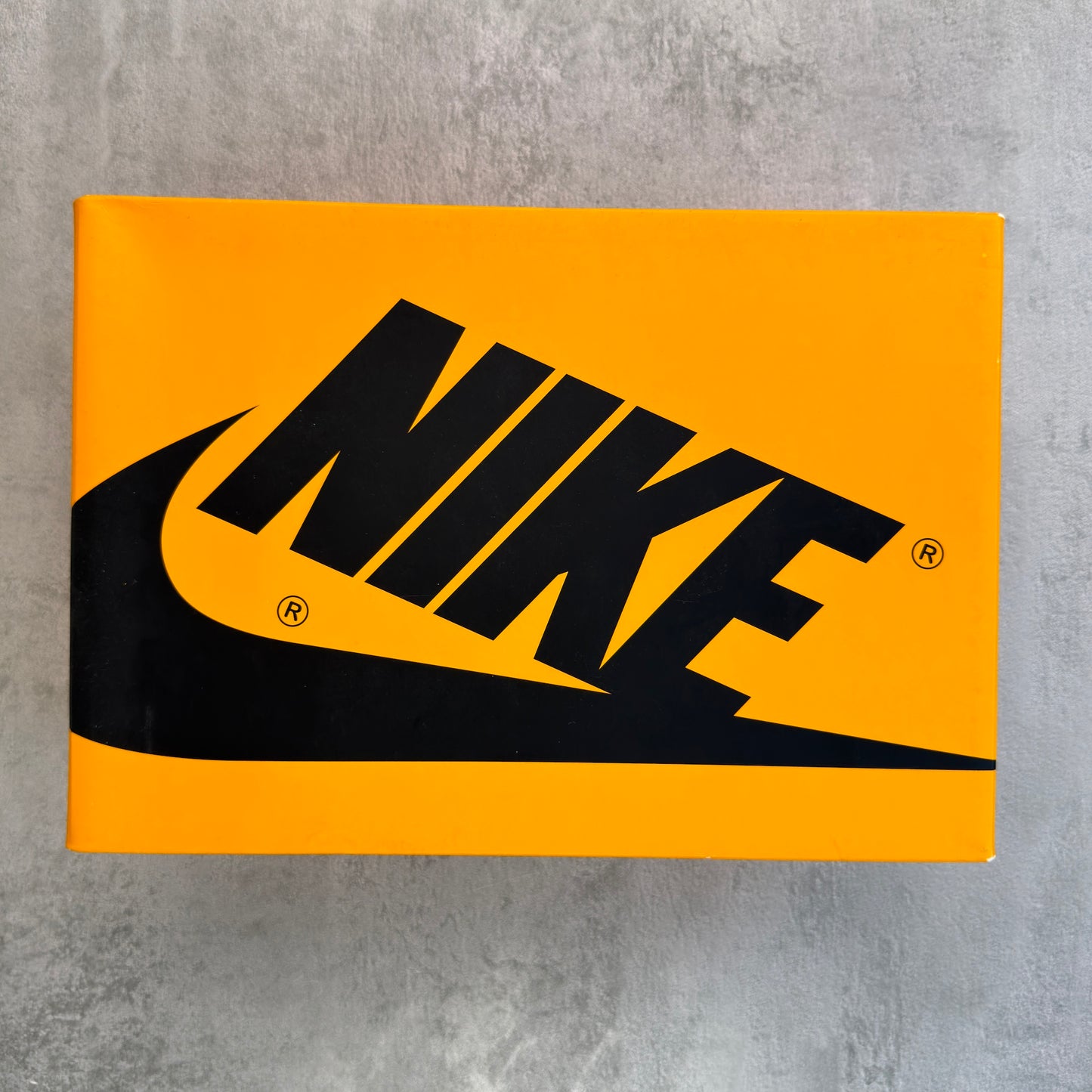 Air Jordan 1 Retro High OG “Taxi”