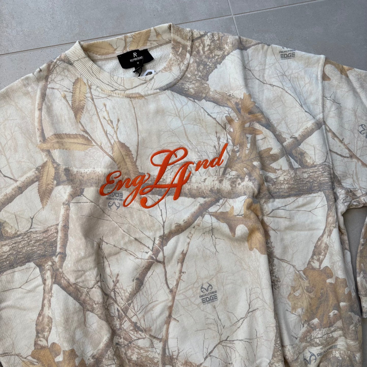 Represent EngLAnd Sweater - Washed White Realtree