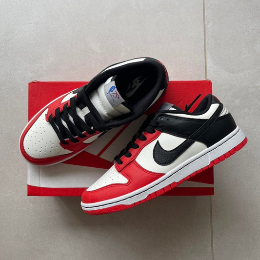 NIKE DUNK LOW RETRO EMB - Sail/Black/Red