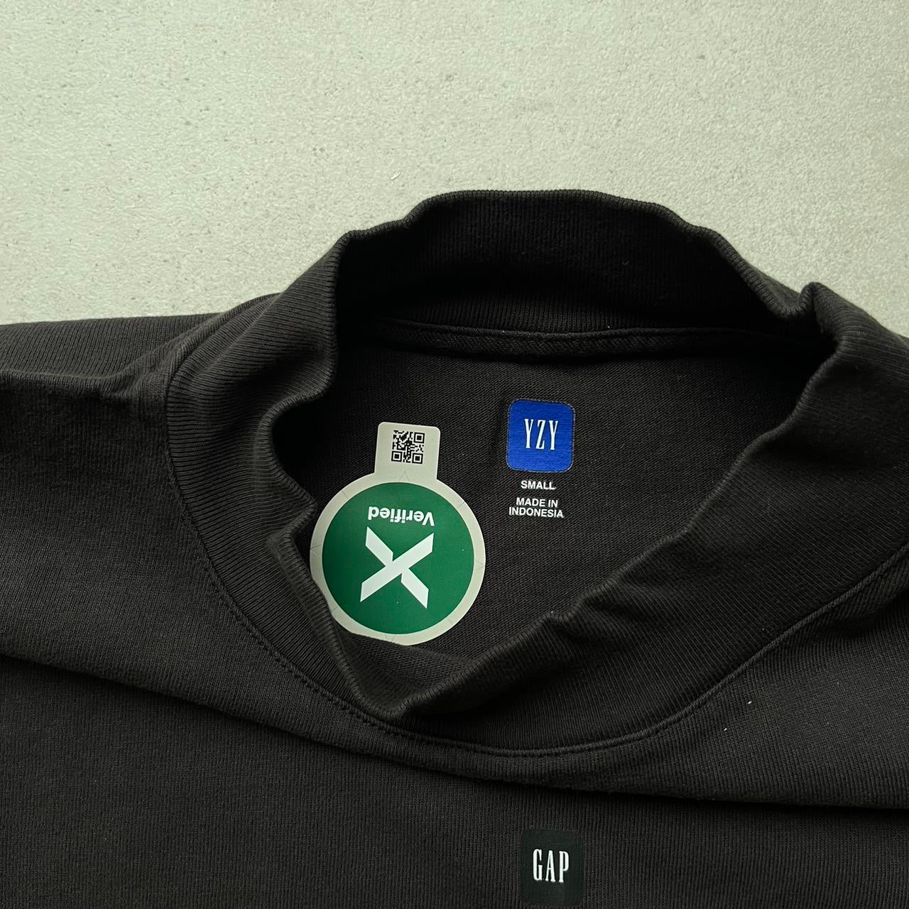 YEEZY x GAP Tshirt - Black