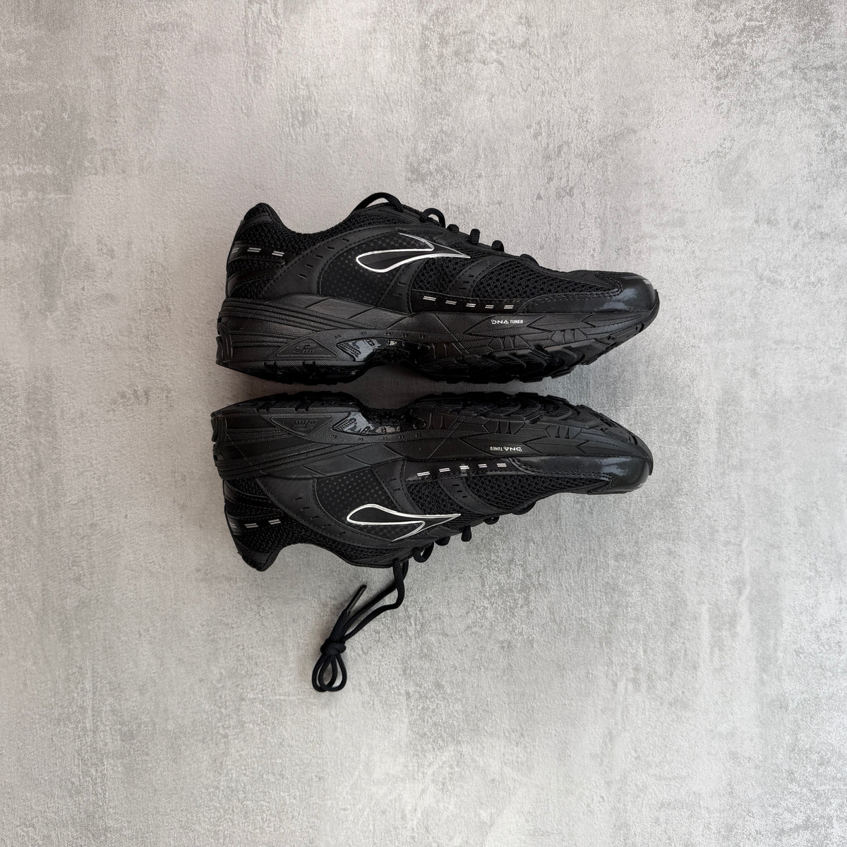 Brooks Adrenaline GTS 10 Black Ebony Silver