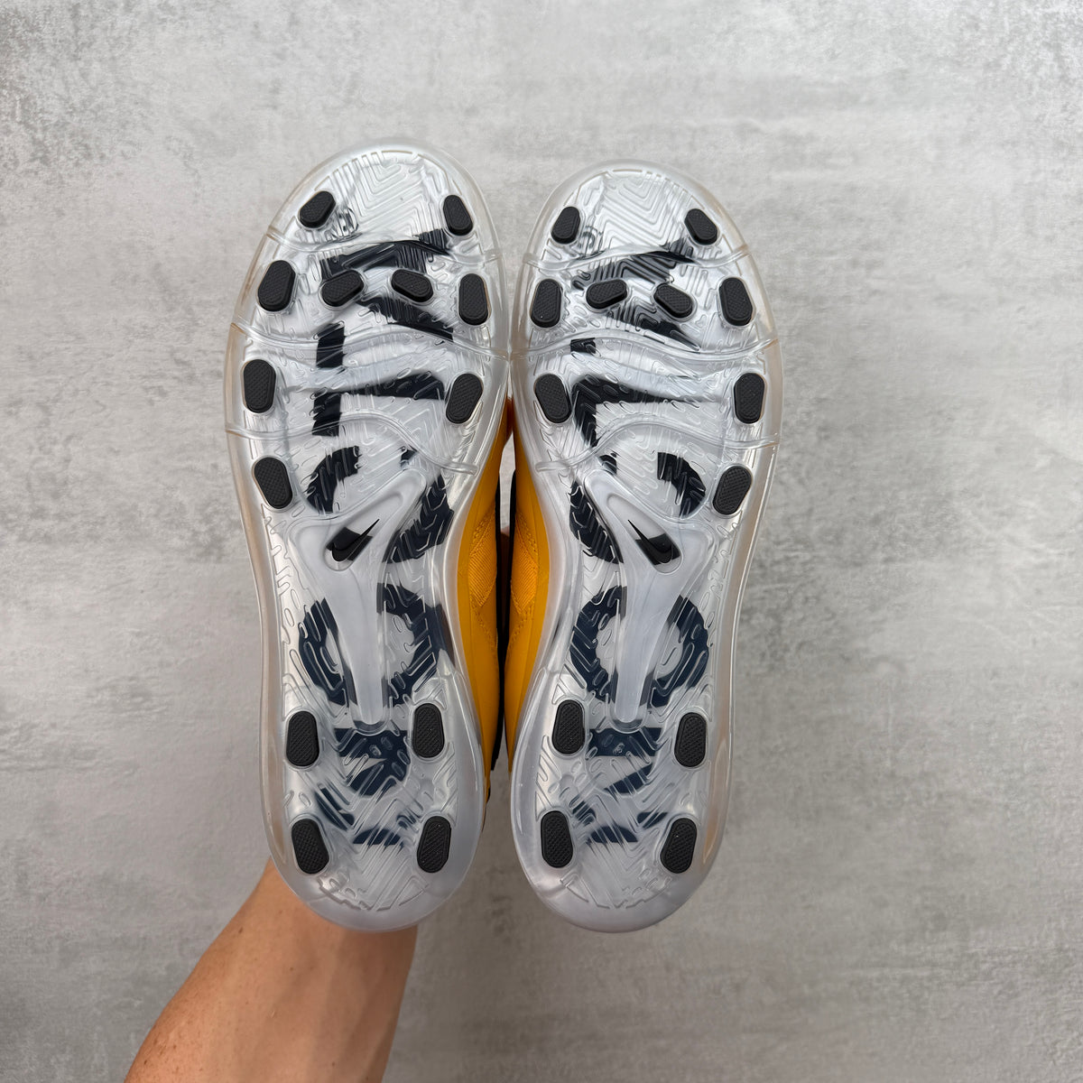 Nike Cryo Shot NCT University Gold