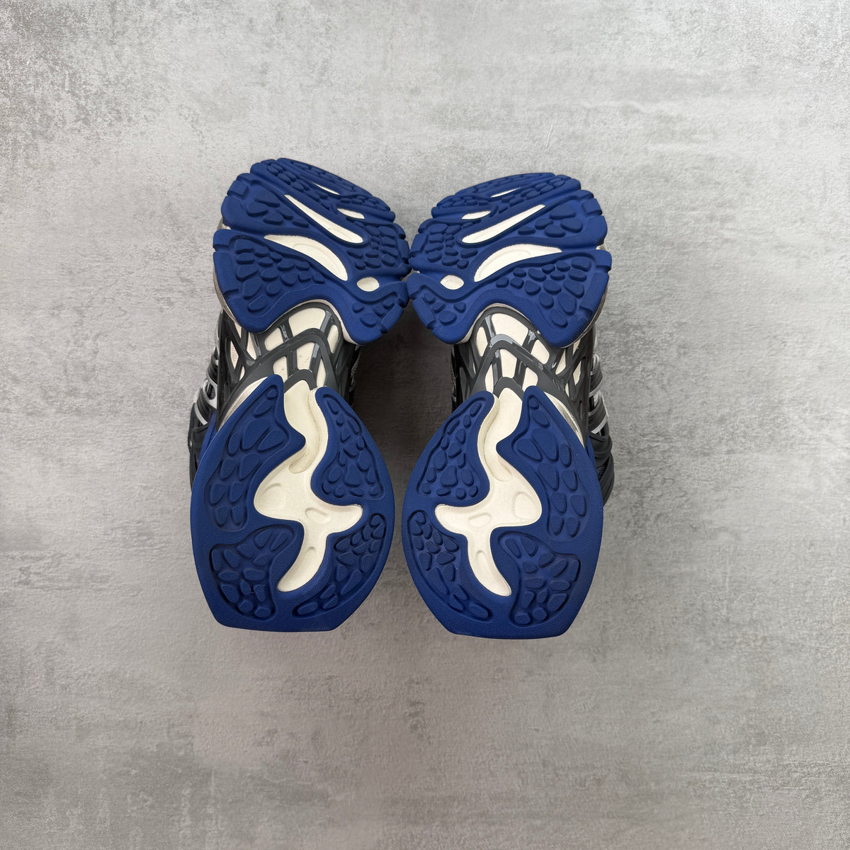 Adidas XLG Runner Deluxe Carbon Blue