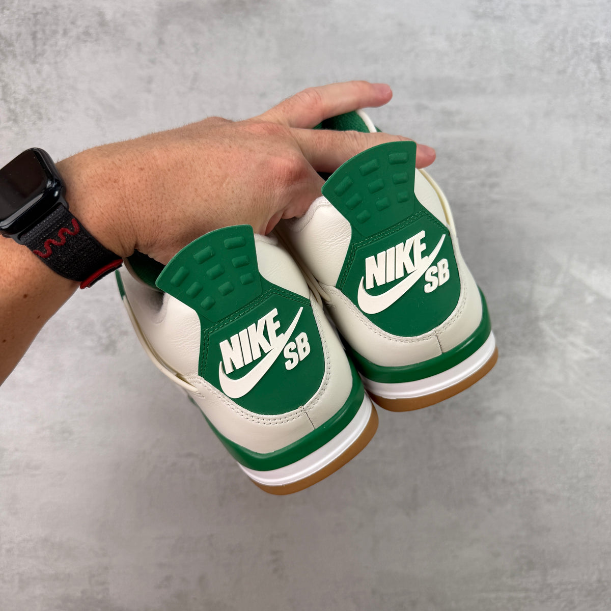 Nike SB x Air Jordan 4 Retro Pine Green