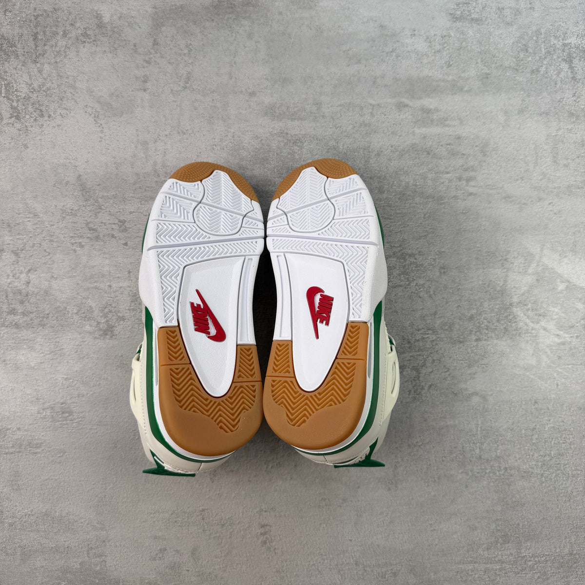 Nike SB x Air Jordan 4 Retro Pine Green