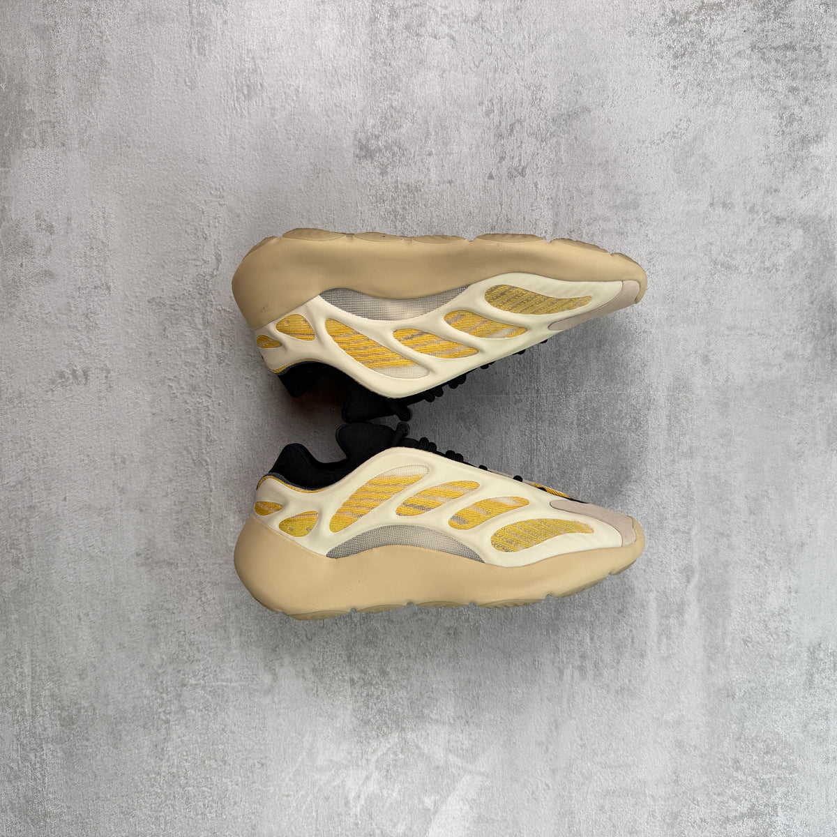 Adidas Yeezy 700 V3 Safflower UK 5.5
