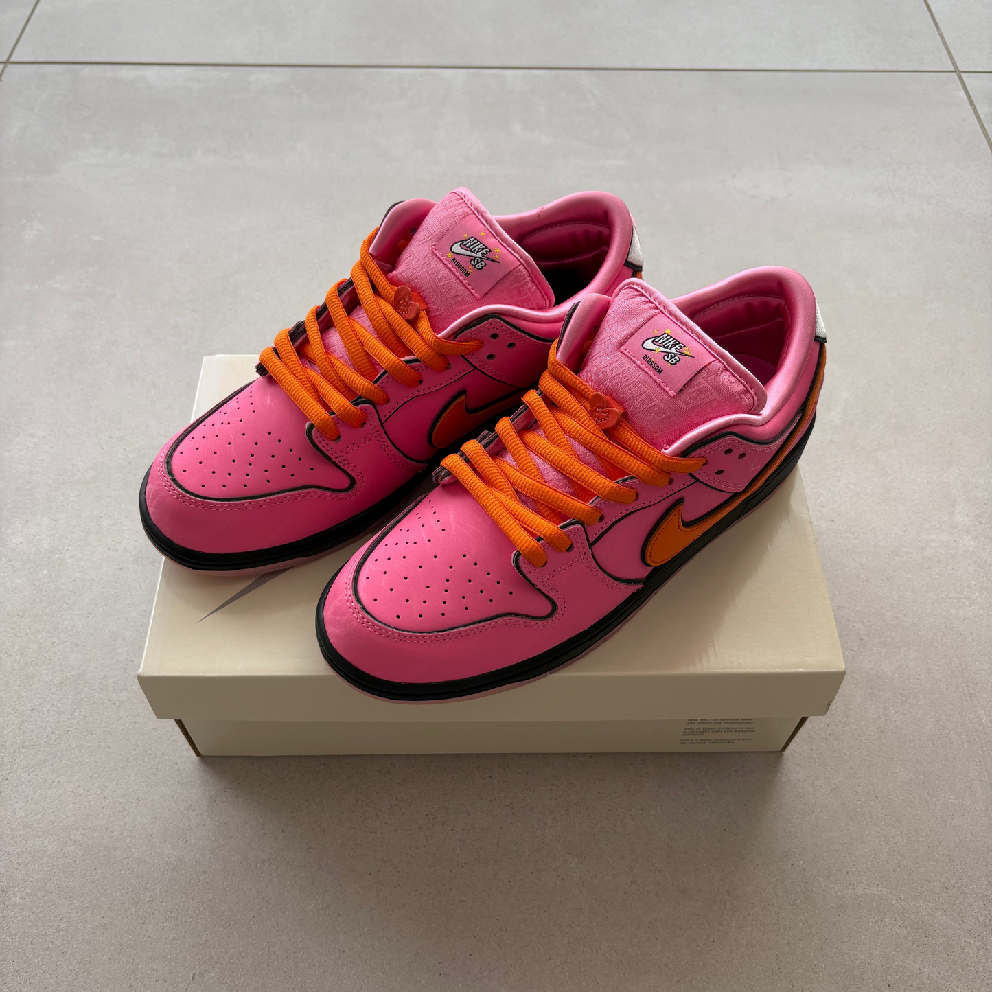 Nike The Powerpuff Girls x Dunk Low Pro SB QS 'Blossom' - UK 8