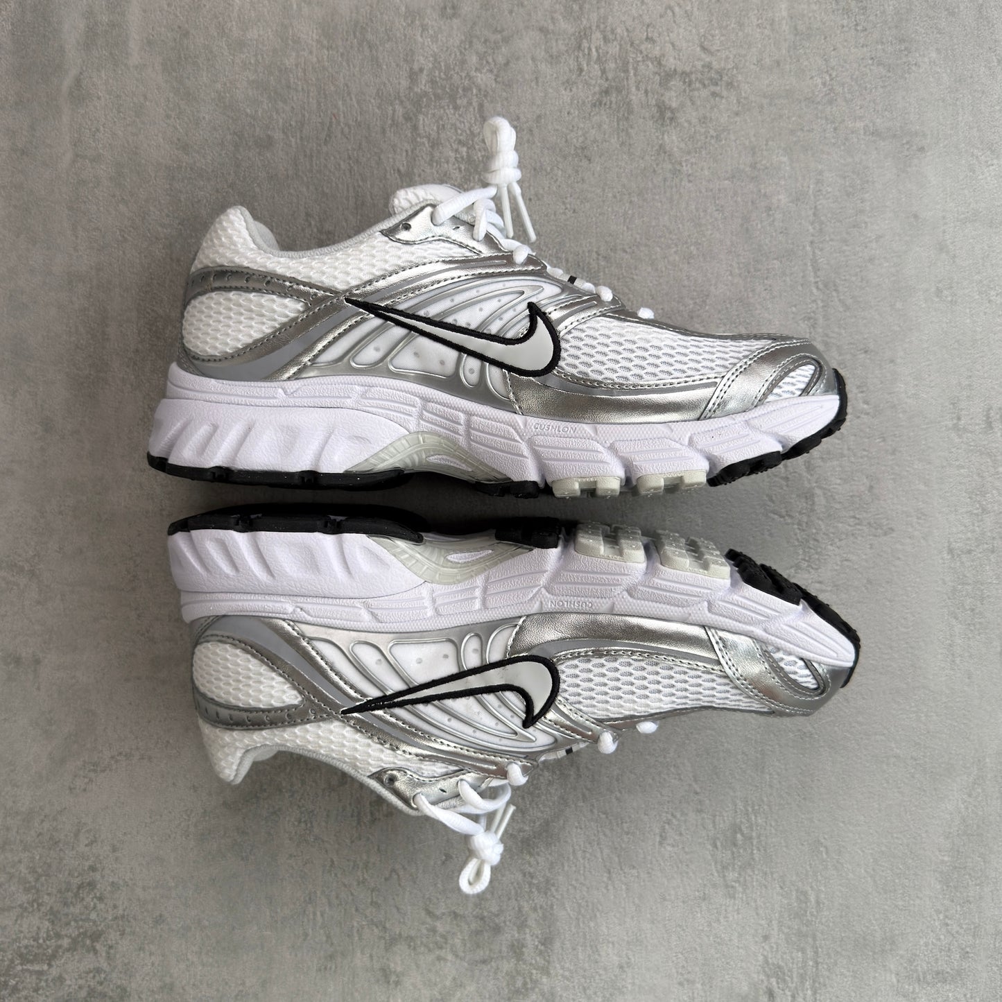 Nike Air Max Moto 2K White Photon Dust (W)