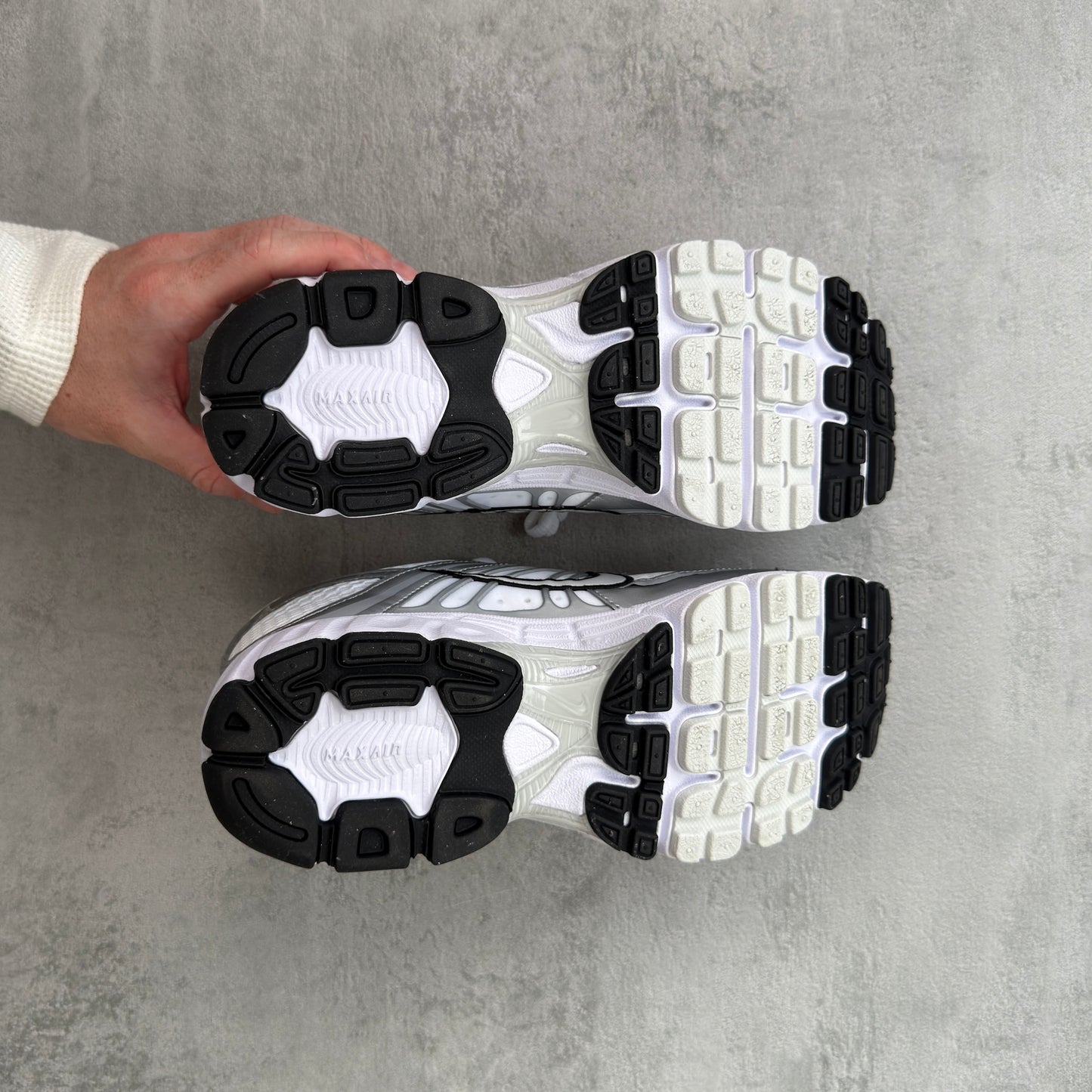 Nike Air Max Moto 2K White Photon Dust (W)