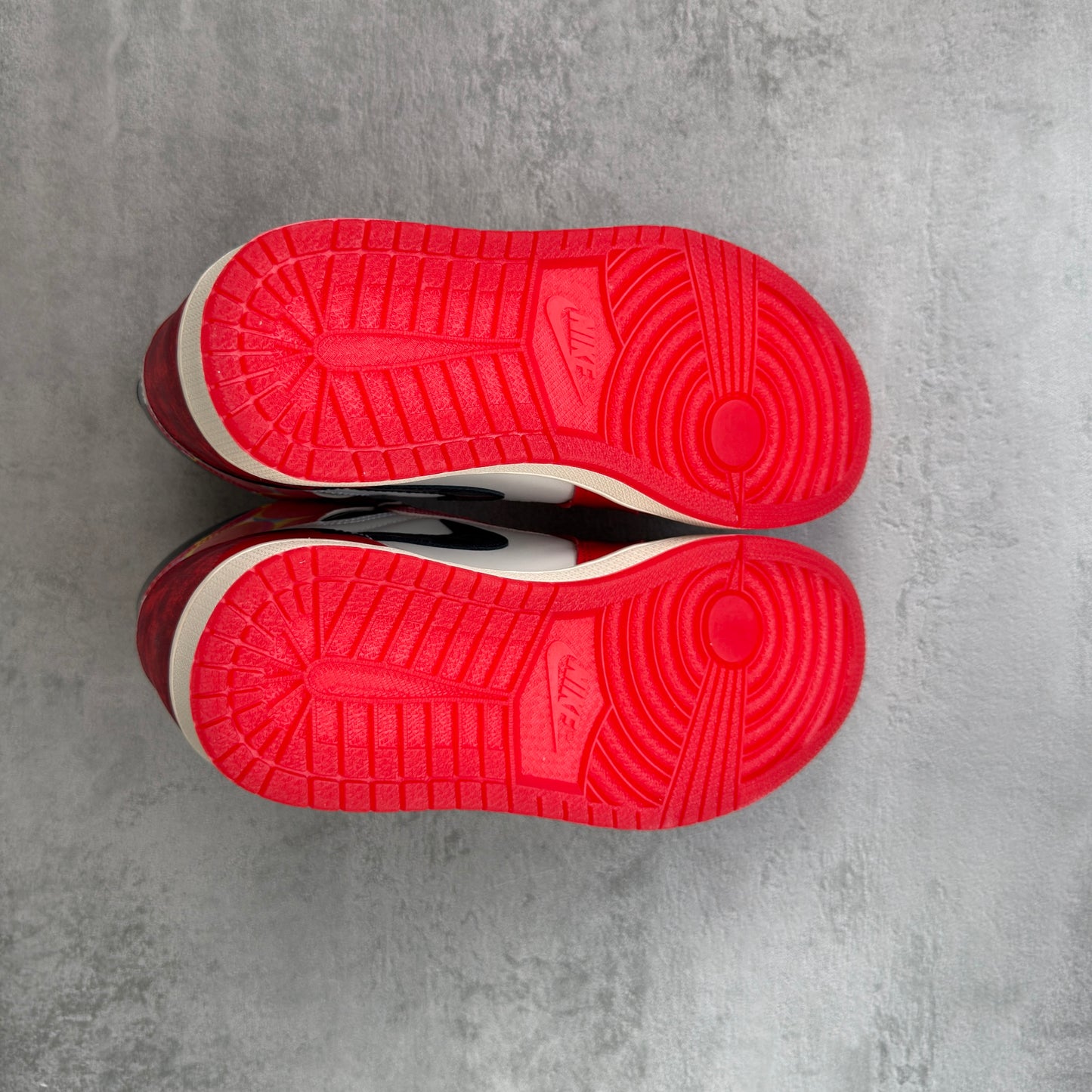 Air Jordan 1 Retro High OG SP 'Spider-Man: Across the Spider-Verse'