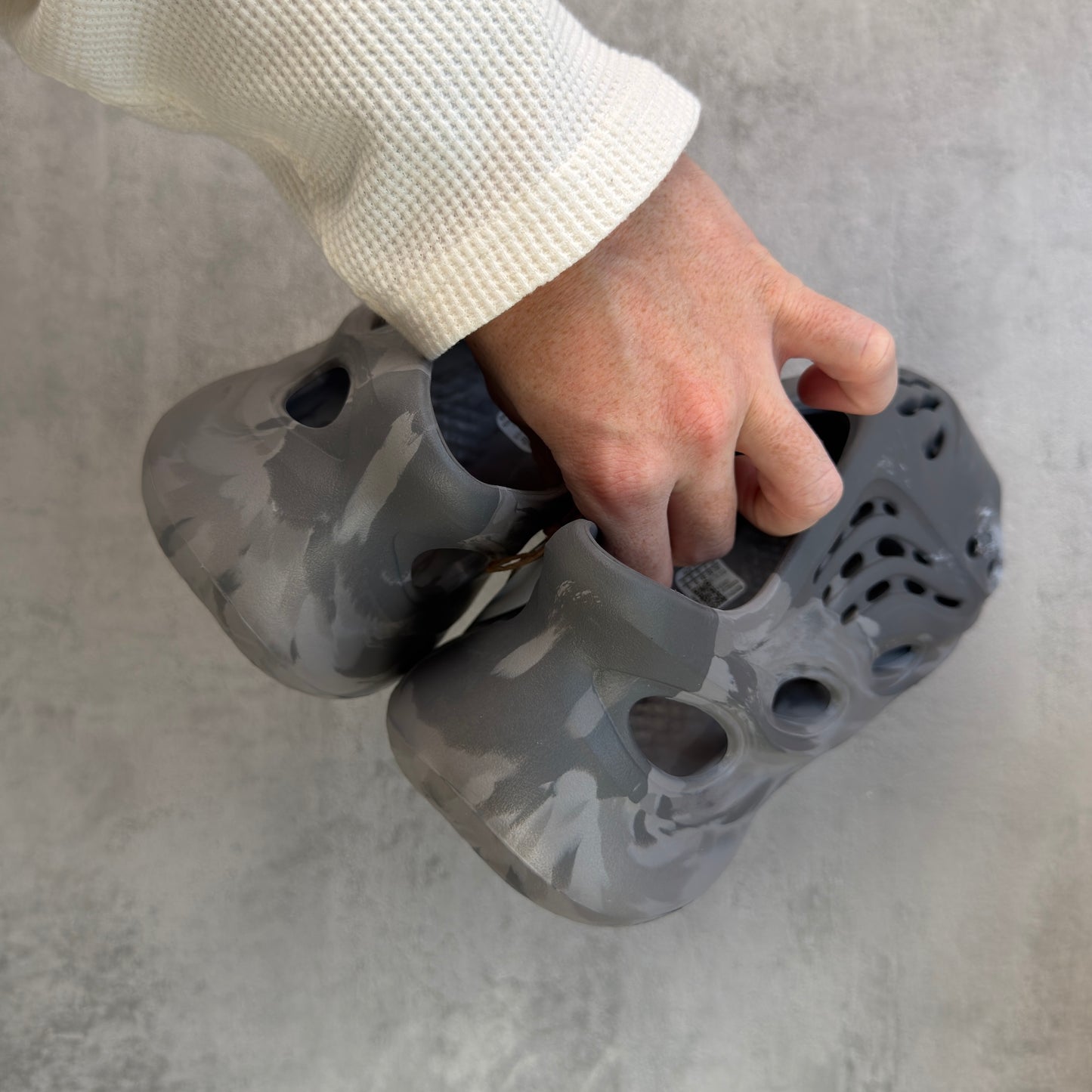 Adidas Yeezy Foam RNNR MX Granite