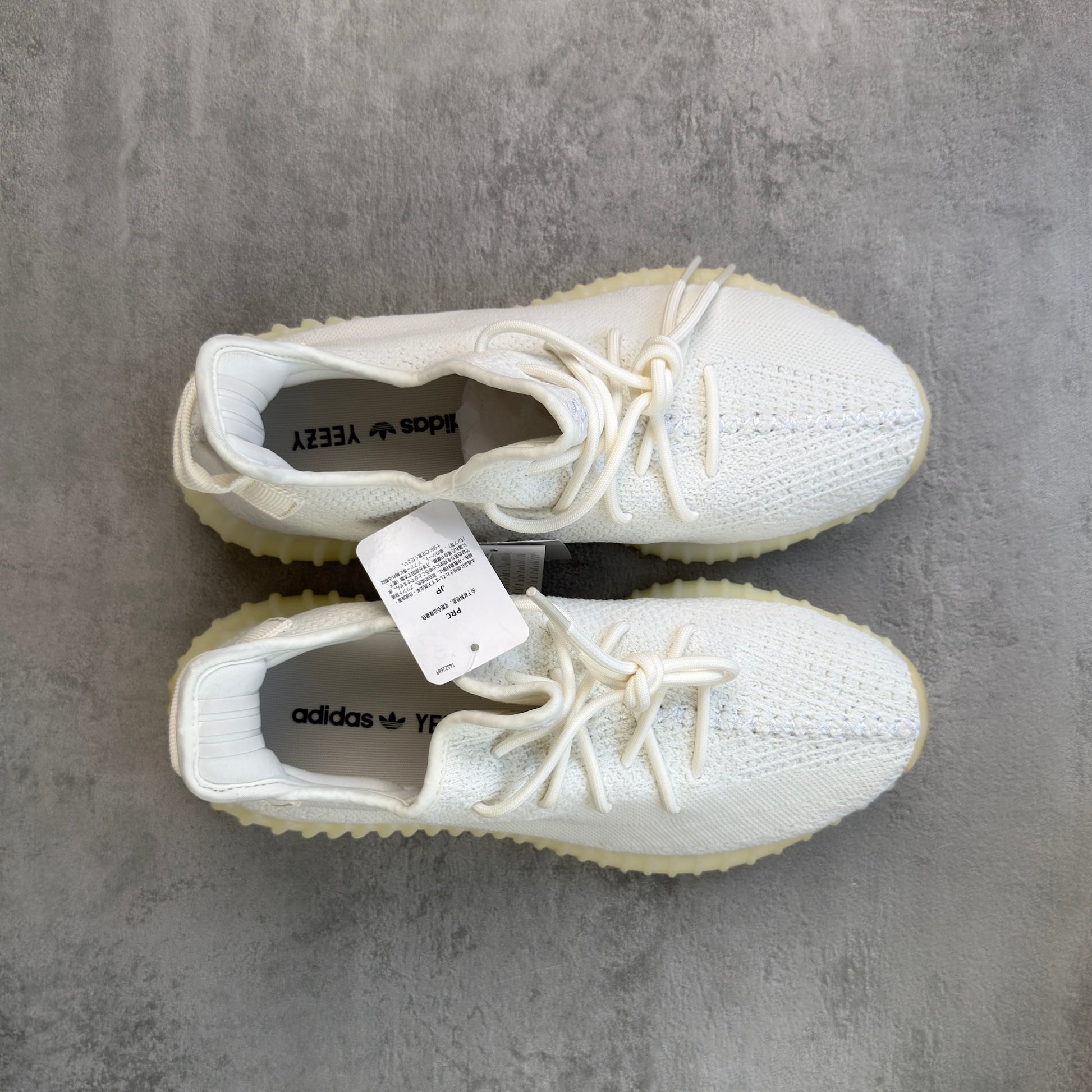 Adidas Yeezy Boost 350 V2 Cream White (Triple White) Sneaky HQ Adidas Yeezy Boost 350 V2 Cream White (Triple White) Sneaky HQ