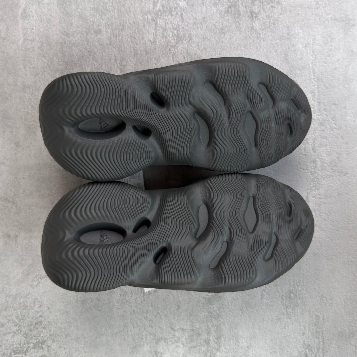 Adidas Yeezy Foam Runner MX Granite