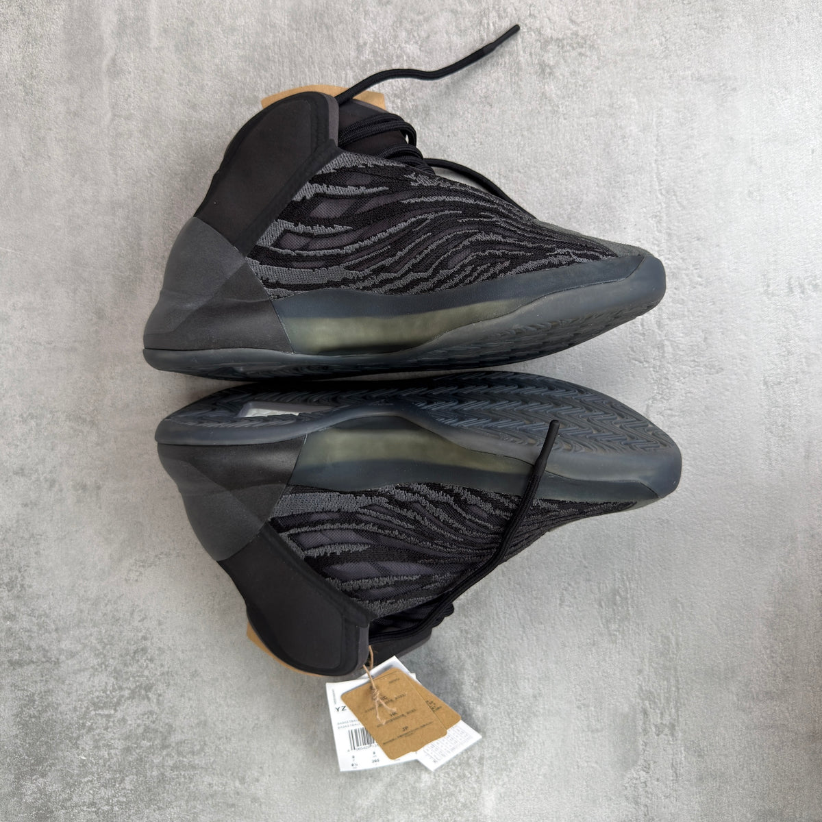 Adidas Yeezy QNTM Onyx