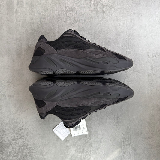 Adidas Yeezy Boost 700 V2 Vanta