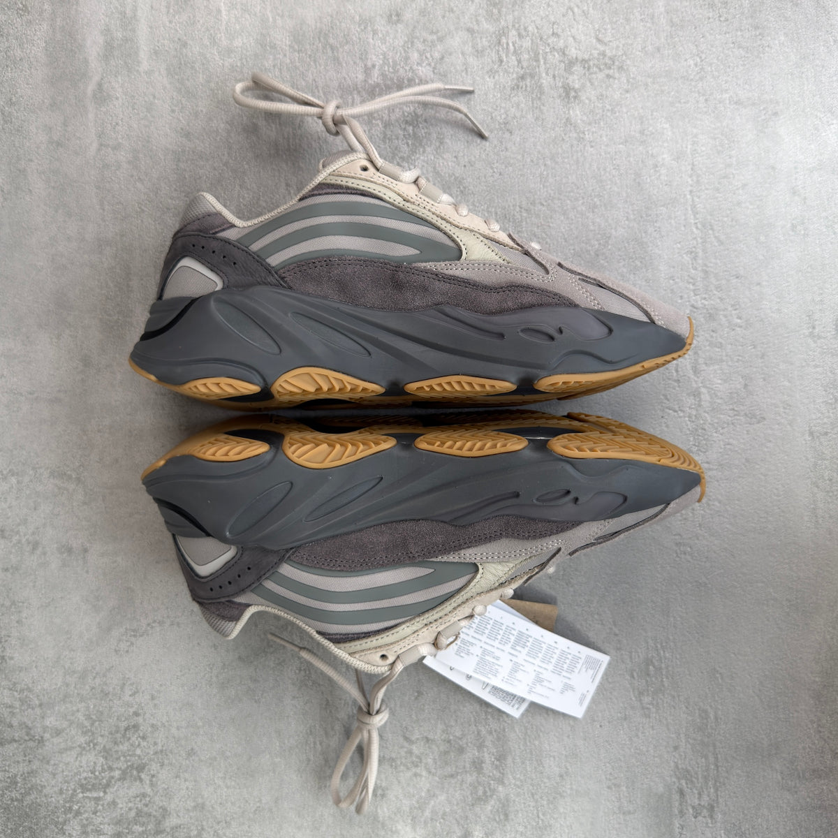 Adidas Yeezy Boost 700 V2 Tephra