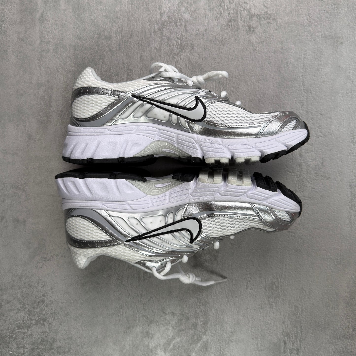 Nike Air Max Moto 2K