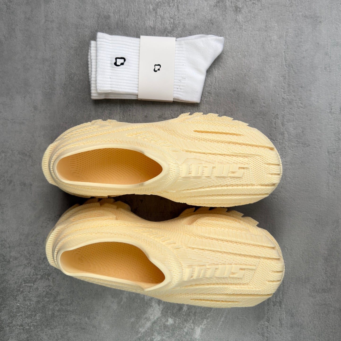 Zellerfeld White Lotus /  Lotus 1