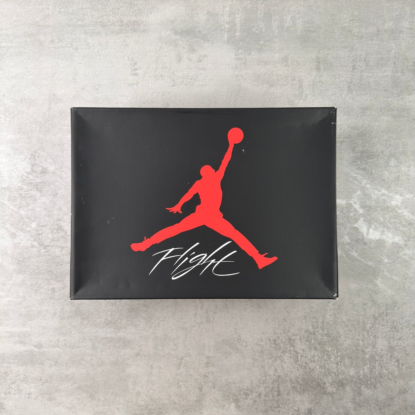 Air Jordan 4 Retro “Red Thunder”