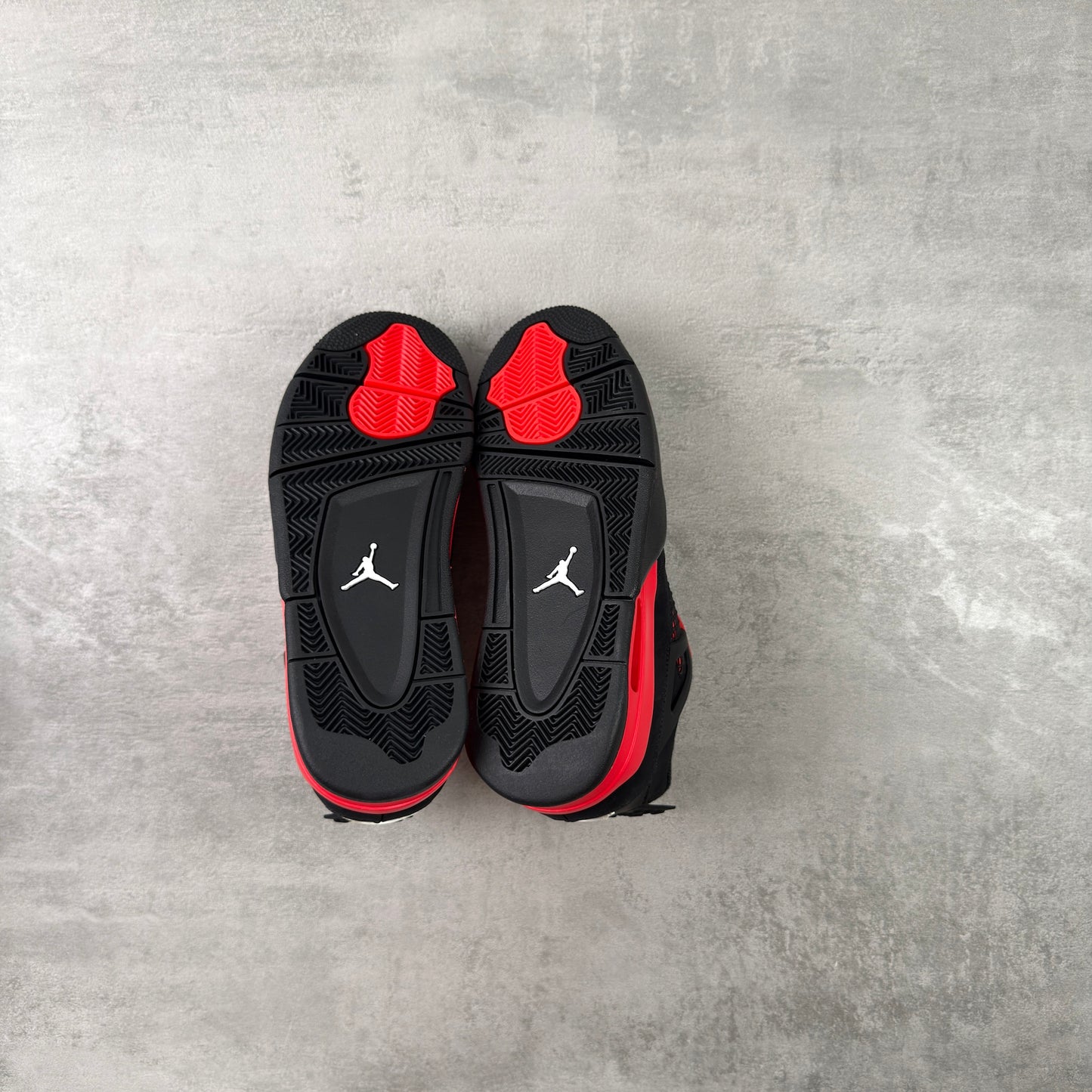 Air Jordan 4 Retro “Red Thunder”