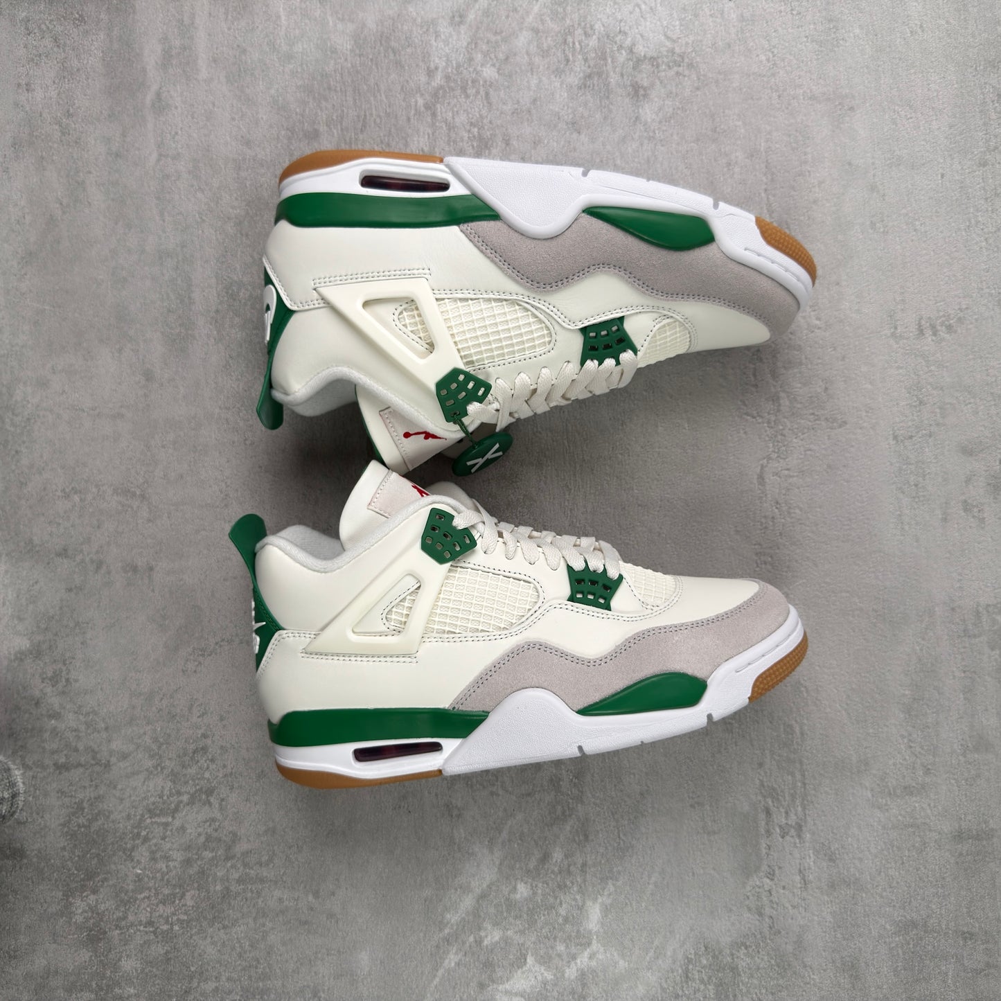 Nike SB x Air Jordan 4 Retro SP “Pine Green”