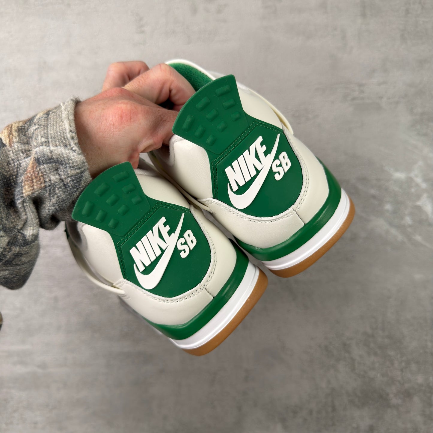 Nike SB x Air Jordan 4 Retro SP “Pine Green”