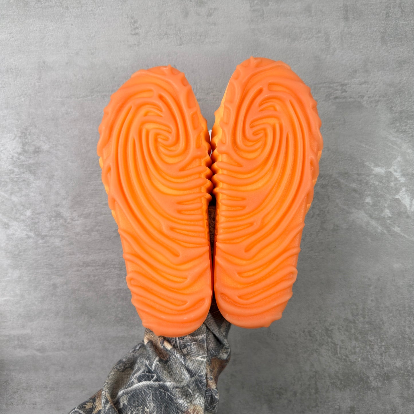 Salehe Bembury x Crocs The Pollex Slide “Citrus Milk”