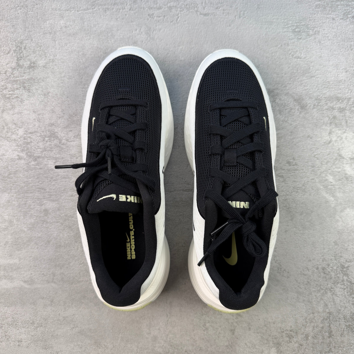 Nike Uplift SC Sail Black Life Lime
