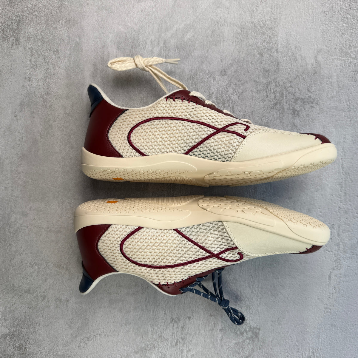 Fajo: AIRO Barefoot Trainers